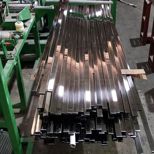 不锈钢扁通规格型号 304矩形管价格20*45*1.0mm 圆管打扁
