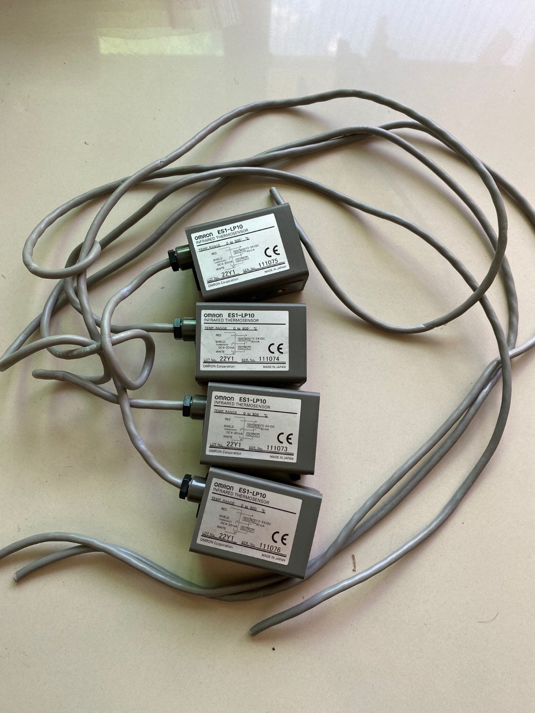 欧姆龙 温度传感器 ES1-LP10 拆机件 线长0.6-0