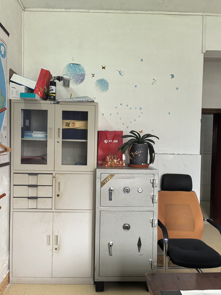 8月15日桂林房地产公司破产清算案办公家具、设备等资产网络拍卖公告