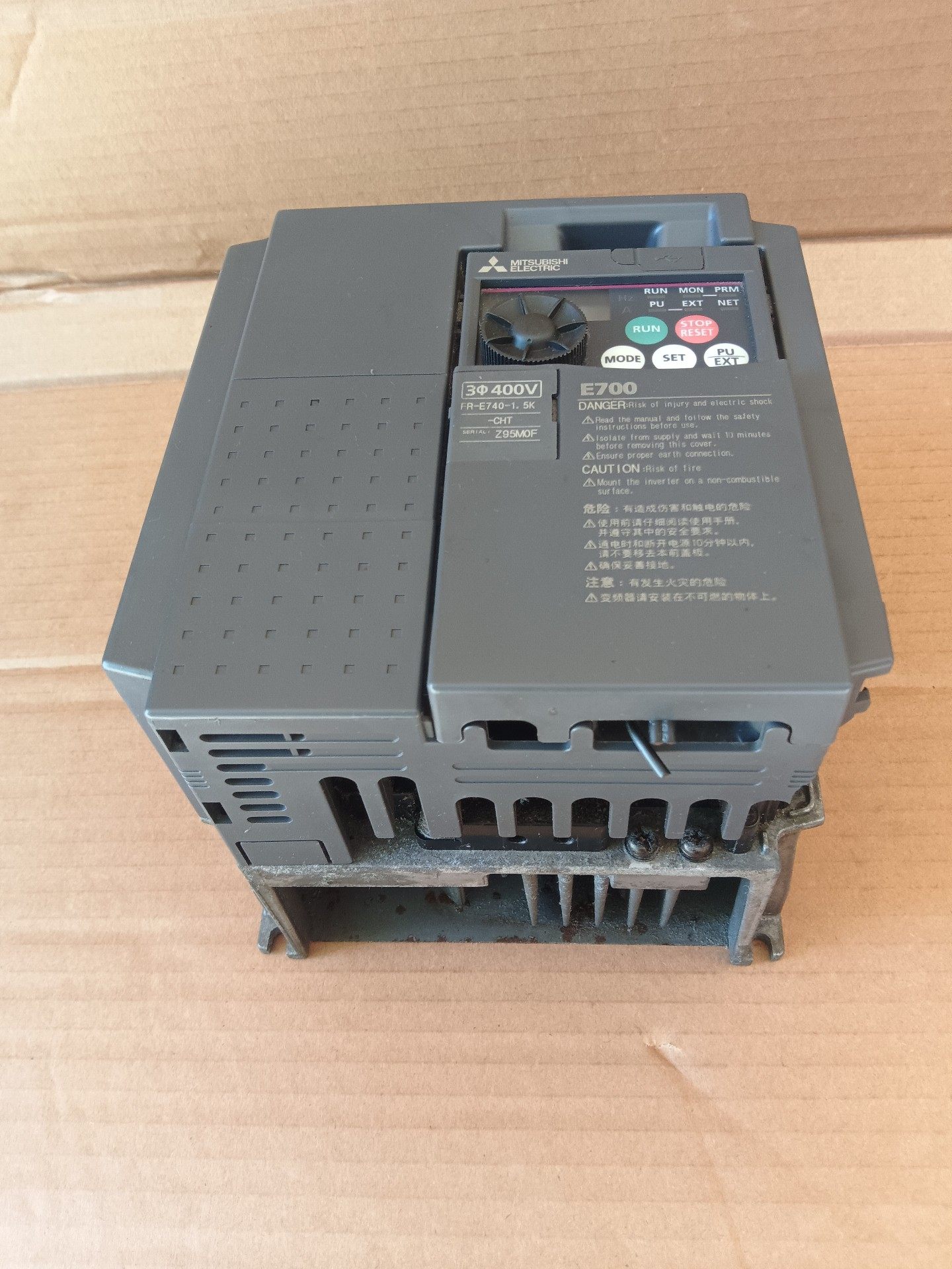 1.5Kw三菱E700系列变频器：型号FR一E740一1.5