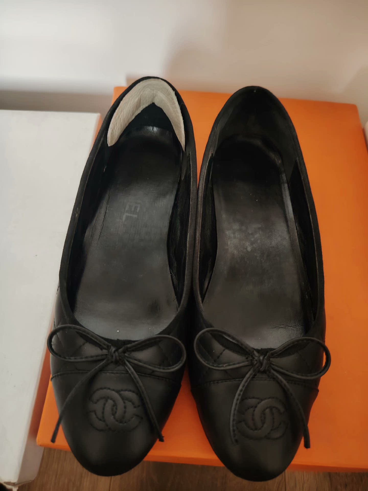 thumbnail for Xiangjia leather shoes 38 yards 60 yuan