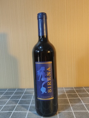 FM30 处置捡漏【6瓶】西班牙美人鱼半甜红葡萄酒 11%vol 彩箱