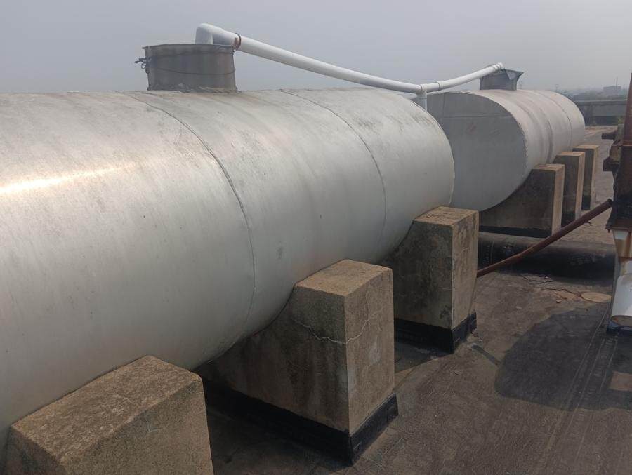 南阳市面粉公司构筑物、地上附属物为：围墙、水泥地坪、板房等6项网络拍卖公告