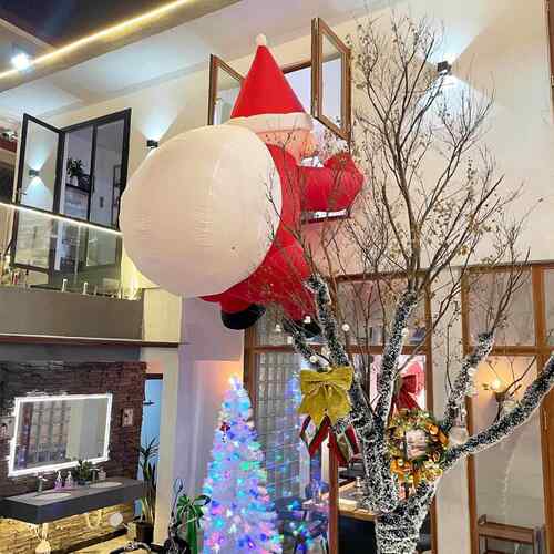圣诞节装饰爬墙圣诞老人户外充气摆件店铺门头挂饰氛围场景布置