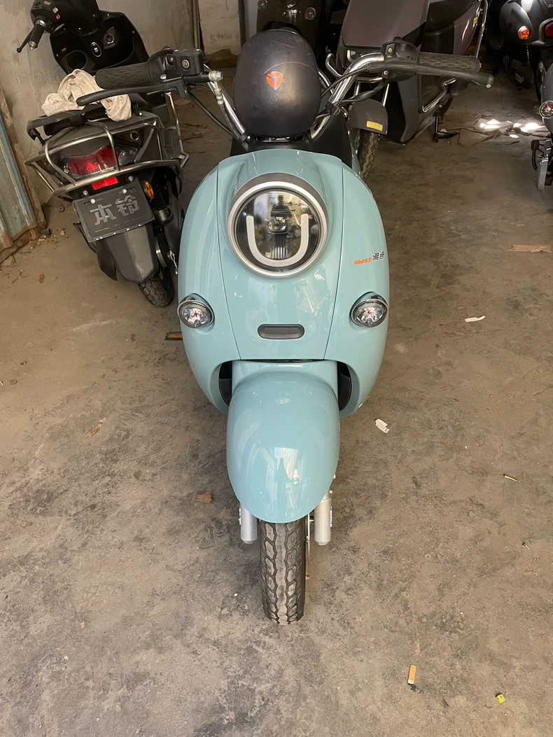 出售雅迪二手电动车，成色几乎全新，使用一年左右。车况良好