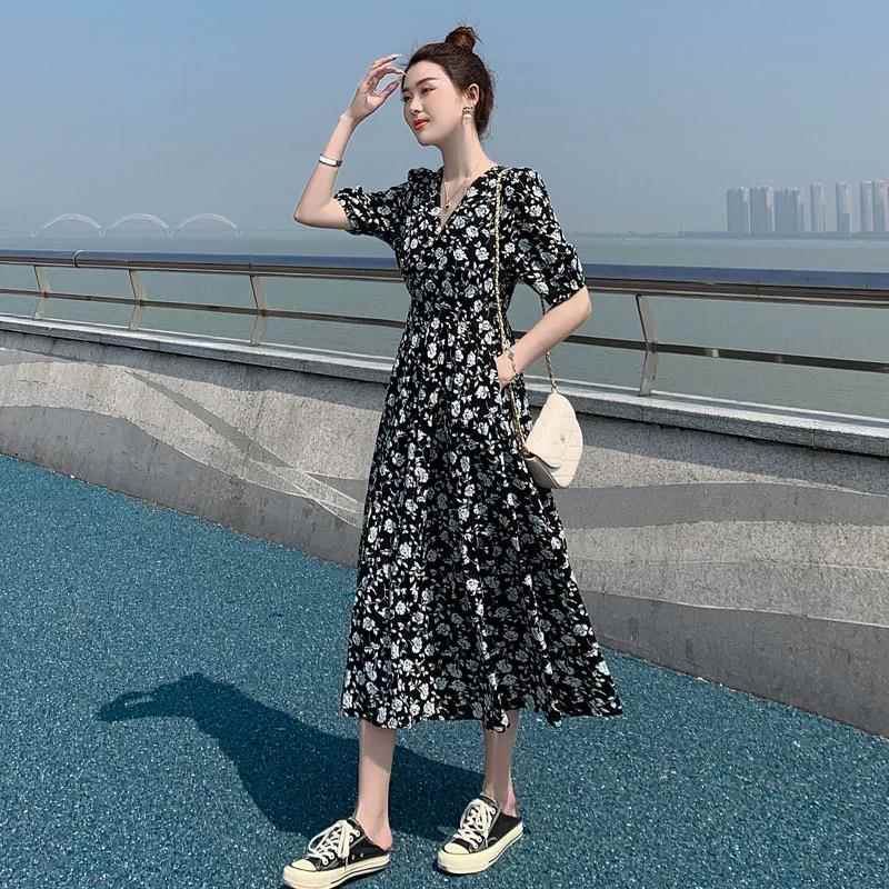香港2025大尺码气质减龄雪纺洋装女夏胖mm遮肚显瘦长版黑色碎花裙