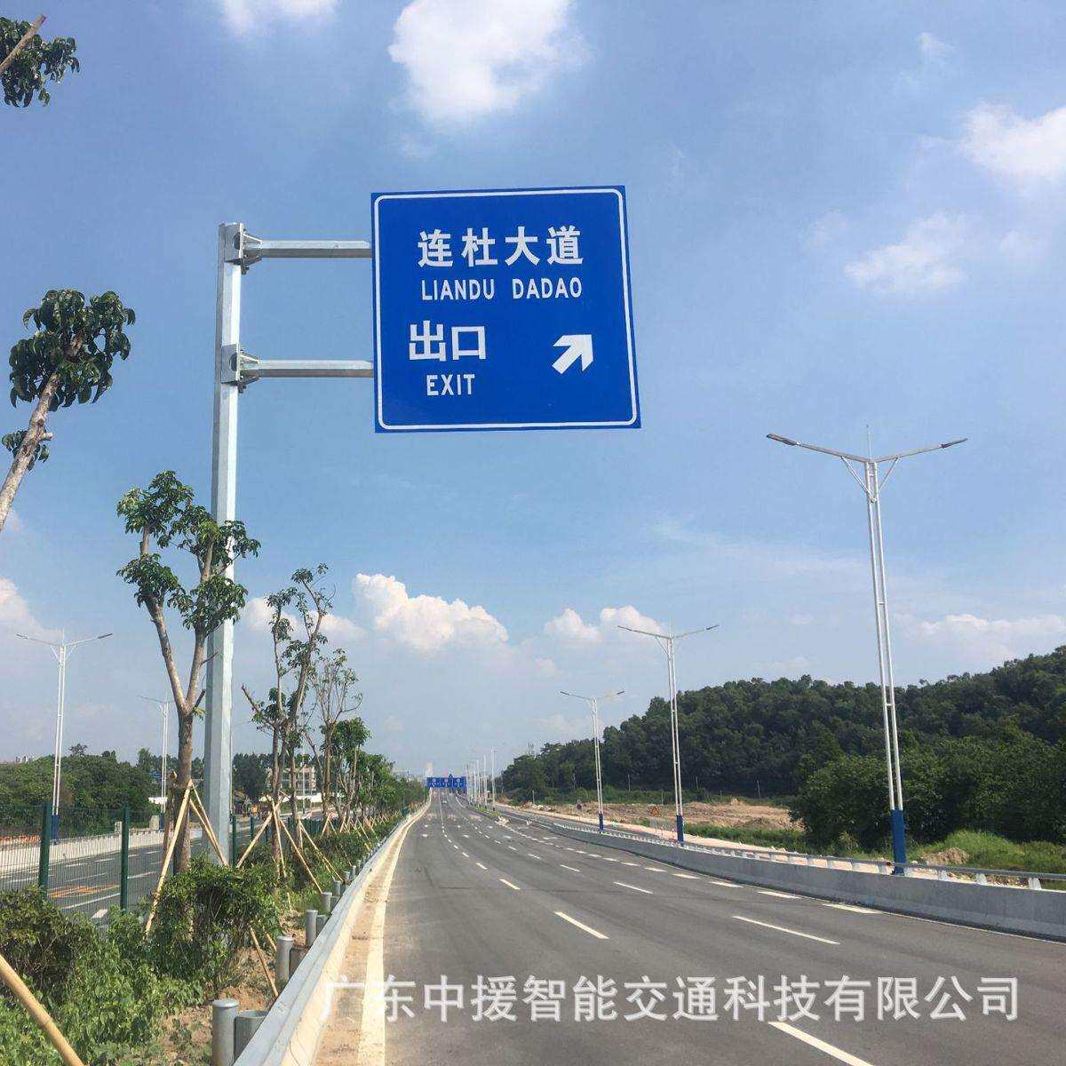 交通标志杆件 单悬臂杆 双悬臂杆 监控杆 交通红绿灯杆 八角杆