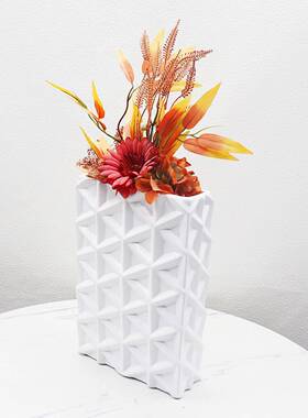 现代简脂约北欧创意格棱板几1何树花器花瓶样房酒店面摆件装桌饰