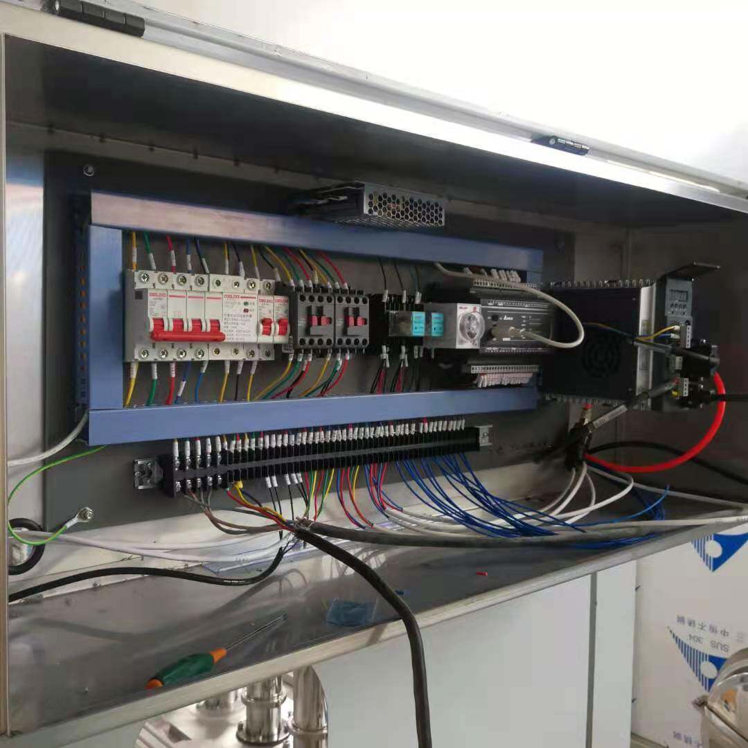 车用尿素防冻液灌装机玻璃水液体肥料灌装机全自动液体灌装机