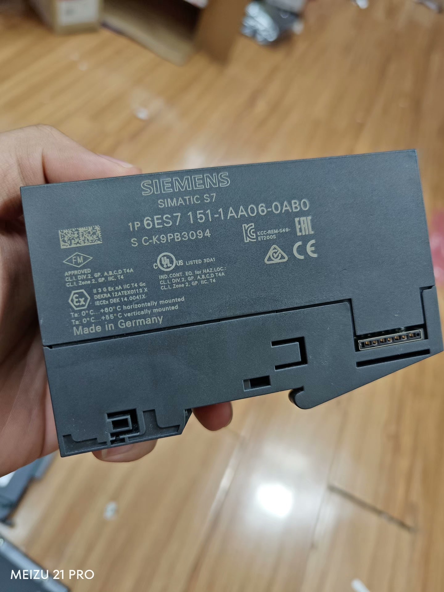 6ES7151-1AA06-0AB0  6ES7972-0B