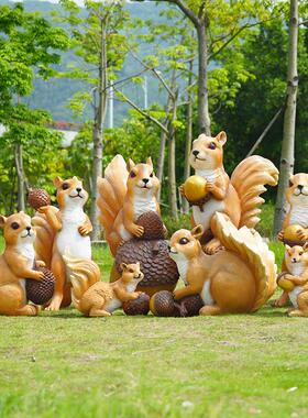 玻璃钢彷真松鼠雕塑小区学校景观布置幼儿园庭院动物装饰摆件小品