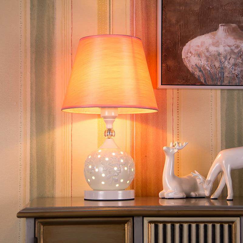 台灯卧室床头灯温馨浪漫遥控复古可调光客厅家用装饰新款led灯