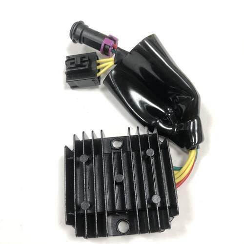 适用CF春风机车配件 NK150 250 NK SR250 整流器 充电器 调压器