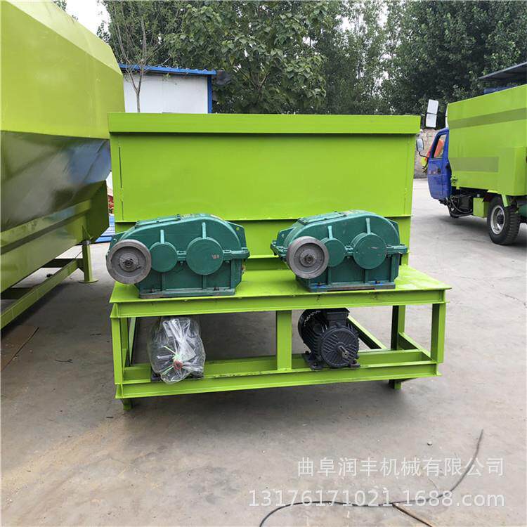 牛羊养殖自动搅草机 驴场饲养拌草机 全日粮草料搅拌机图片