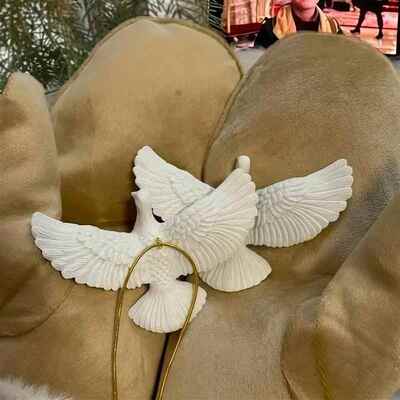 Style Friendship Doves - Home Alone 2 Resin Christmas