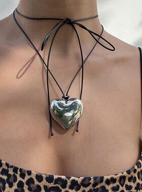 Jewelry pull-out adjustable neckline pendant necklace