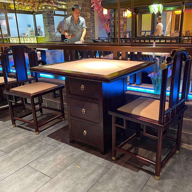 新中式国潮湘菜卡座沙发靠墙主题餐饮烤肉火锅店茶餐厅成套餐桌椅