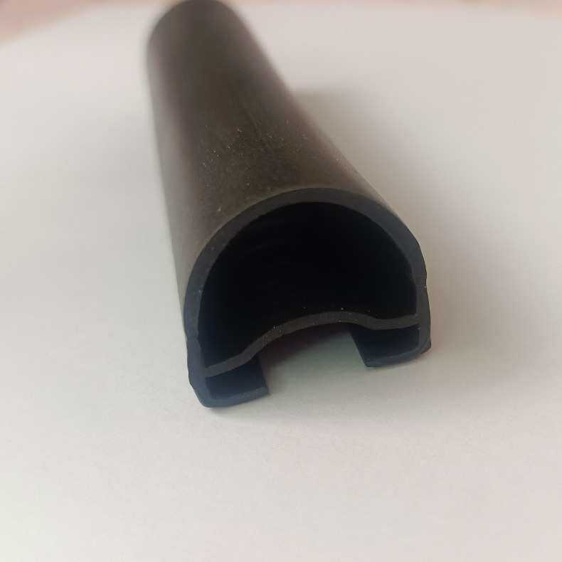 房车防撞条全车胶条隔音条保温胶条改装拖拽C型房车密封条批发