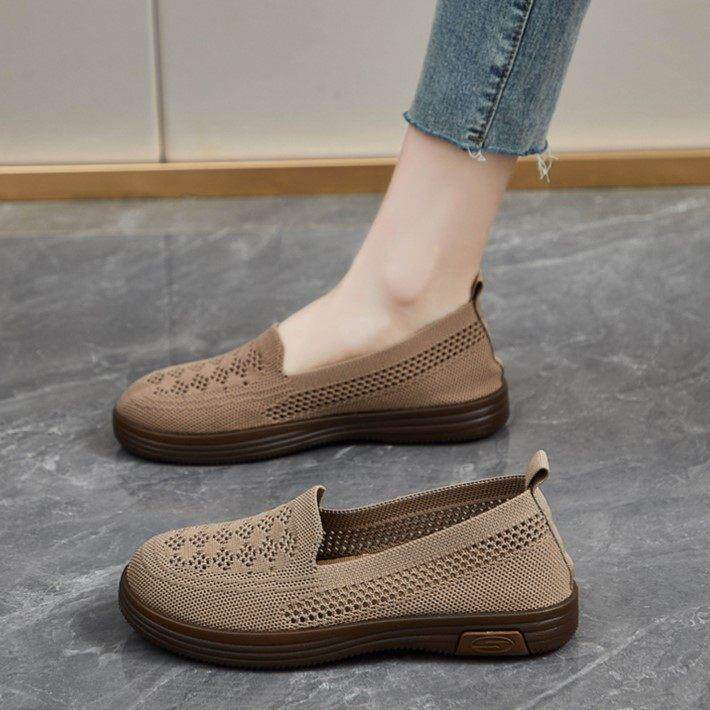 中年妈妈休闲鞋轻便款平底老人鞋女款夏季软底网面透气一脚蹬防滑