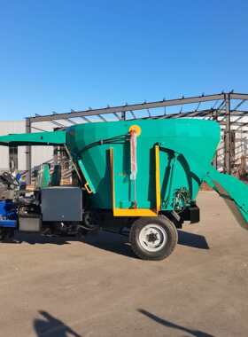 轮养MTR殖羊场自动牛撒料车喂自动搅拌电动三投料料车