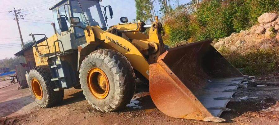 1月12日贺州龙工50装载机网络拍卖公告