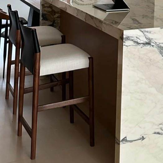 吧椅高脚椅马鞍皮中古风高档实木吧台椅吧椅岛台椅靠背椅子酒吧椅