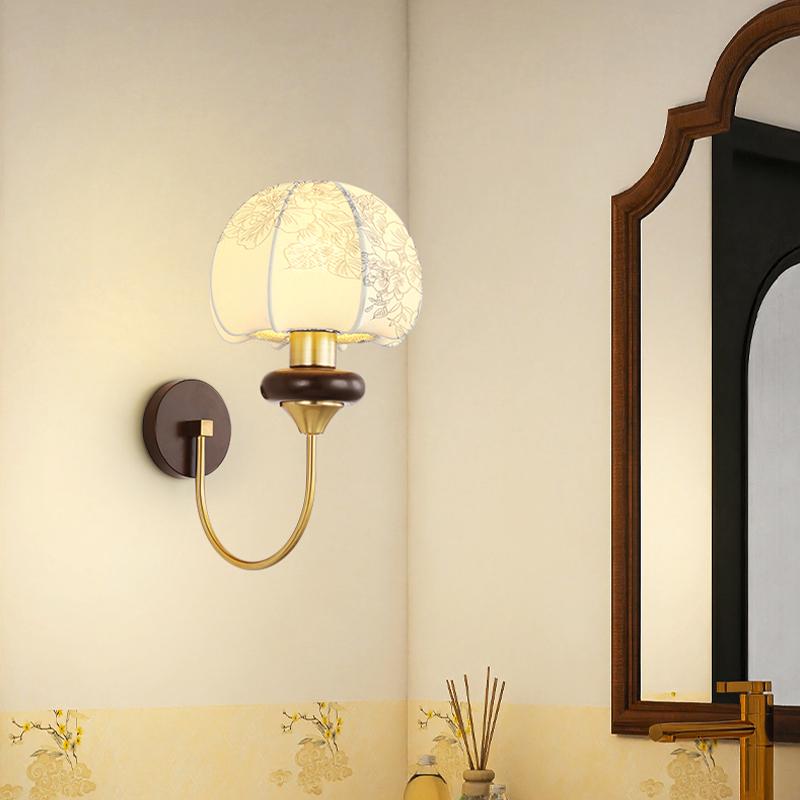 法式中古壁灯美式复古花纹卧室床头灯感布艺实木客厅背景墙灯
