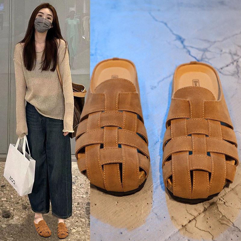 香港真皮编织镂空包头半拖鞋女夏外穿2026新款平底一脚蹬勃肯凉拖