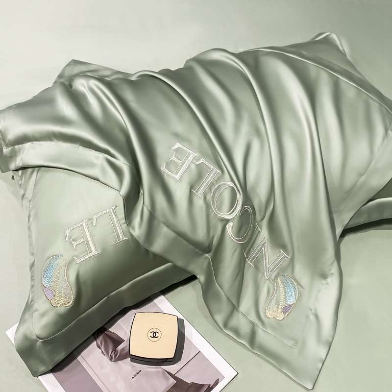 夏季水洗真丝床上四件套轻奢高级感冰丝裸睡丝滑刺绣花卉被套床单