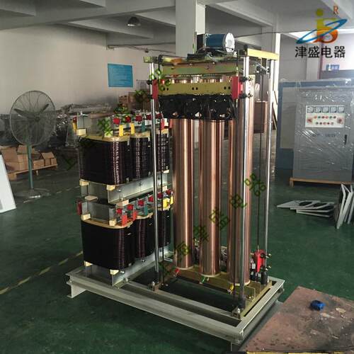厂家TESGZ-150KVA输入380V输出0-760V三相柱式大功率电动调压器