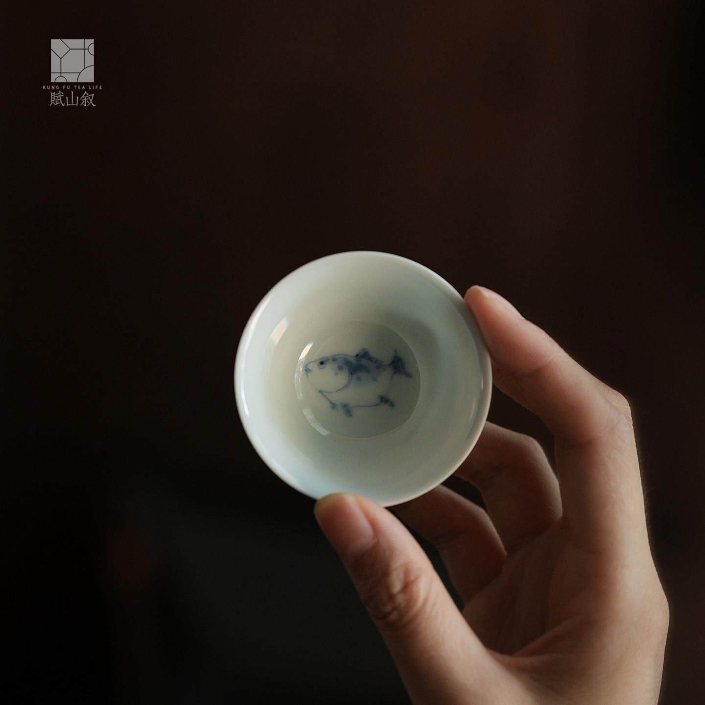 赋山叙官方丨蓝上蓝鳜鱼客杯景德镇手绘青花陶瓷功夫茶杯套装单个图片