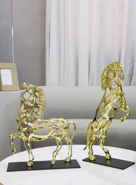 现装代约抽象金属镂空骏马动简雕塑1489摆件物客厅玄关书房软家居