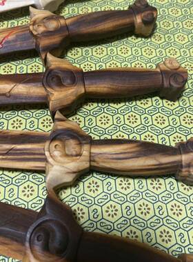 紫薇讳桃木剑天然挂艺件原桃木吊木YAE坠祥儿童木雕云手工木木制