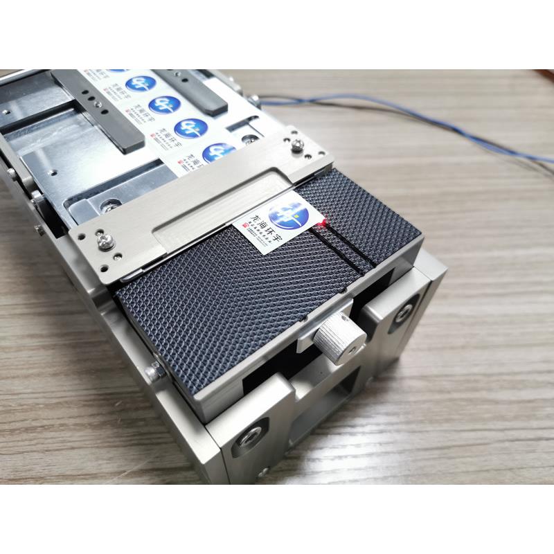 Feder飞e达送料器 配合机械手剥离100料器 高精度标签分器