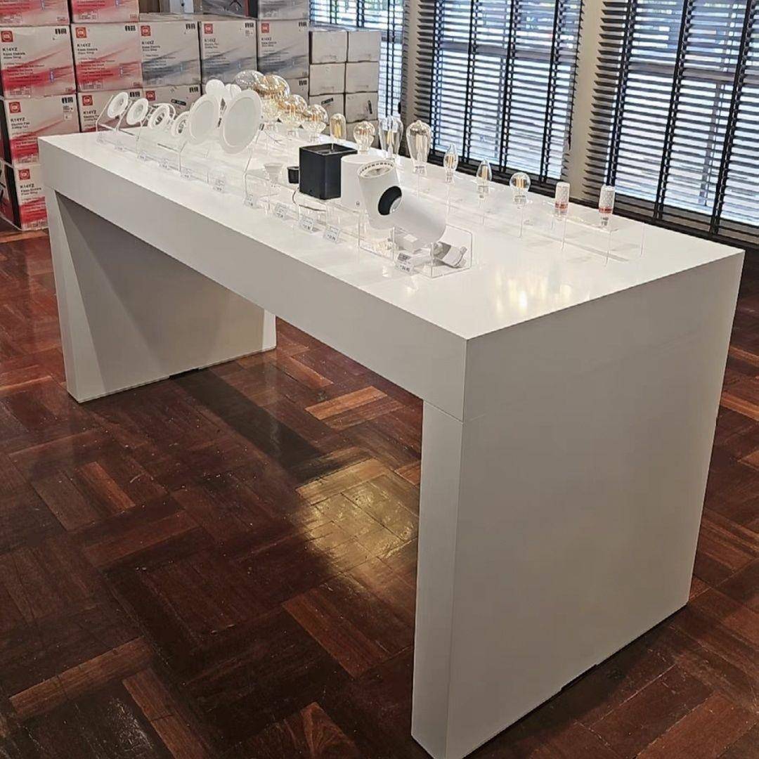 手机体验台服装店中岛展示桌长方形烤漆直播展台电脑展示台