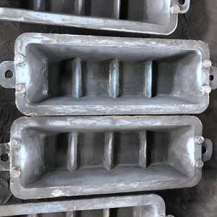 厂家直销铝锭槽来图商谈大口径铁锅翻砂铸造坩埚熔炼生铁件铜锭槽