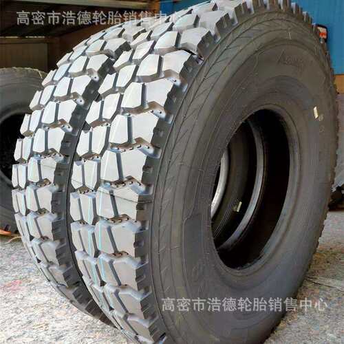 重载卡车轮胎10.00R20 11.00R20 12.00R20货车渣土车矿用轮胎现货
