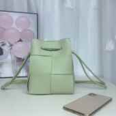 百搭女士单肩手机包 潮流斜挎小包包韩版 新款 编织水桶包时尚