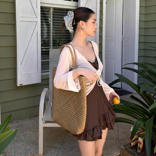 Jumpsuit women's swimsuit covers the belly to show off