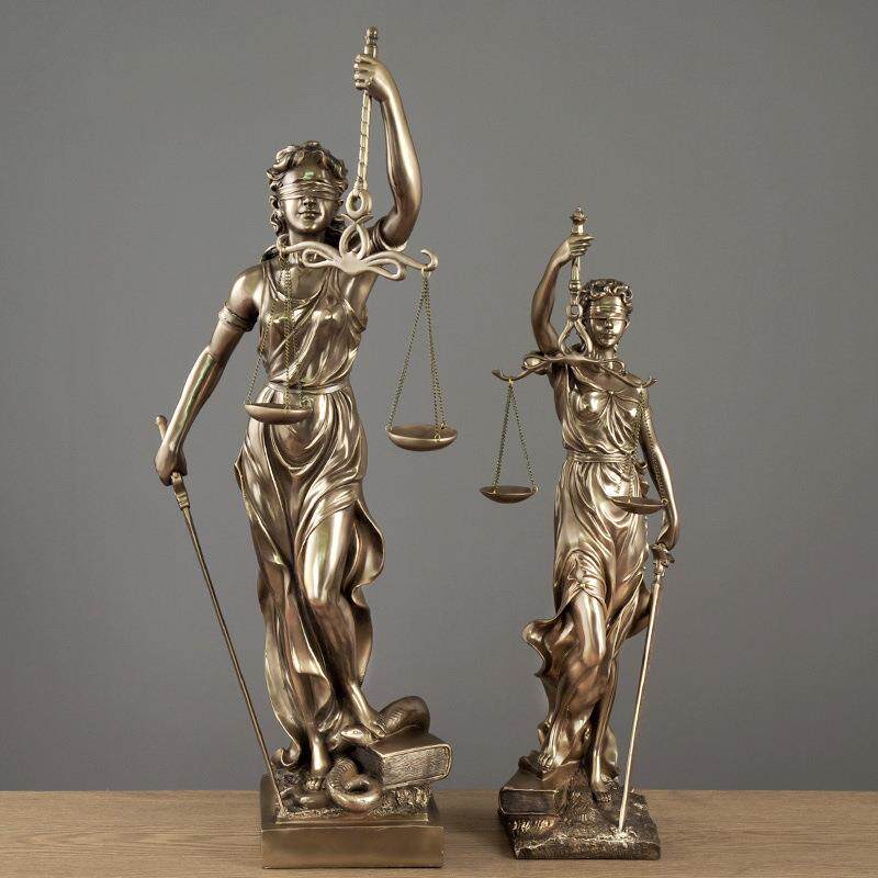 轻奢正义女神雕像摆件创意欧式司法天平律师事务所办公室桌面摆设