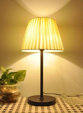 Warm Bedroom Bedside Lamp Eye Protection Romantic Table Lamp