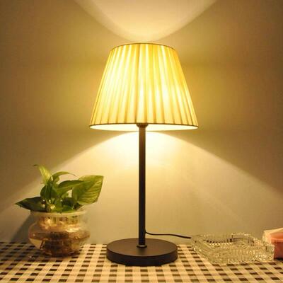 Warm Bedroom Bedside Lamp Eye Protection Romantic Table Lamp
