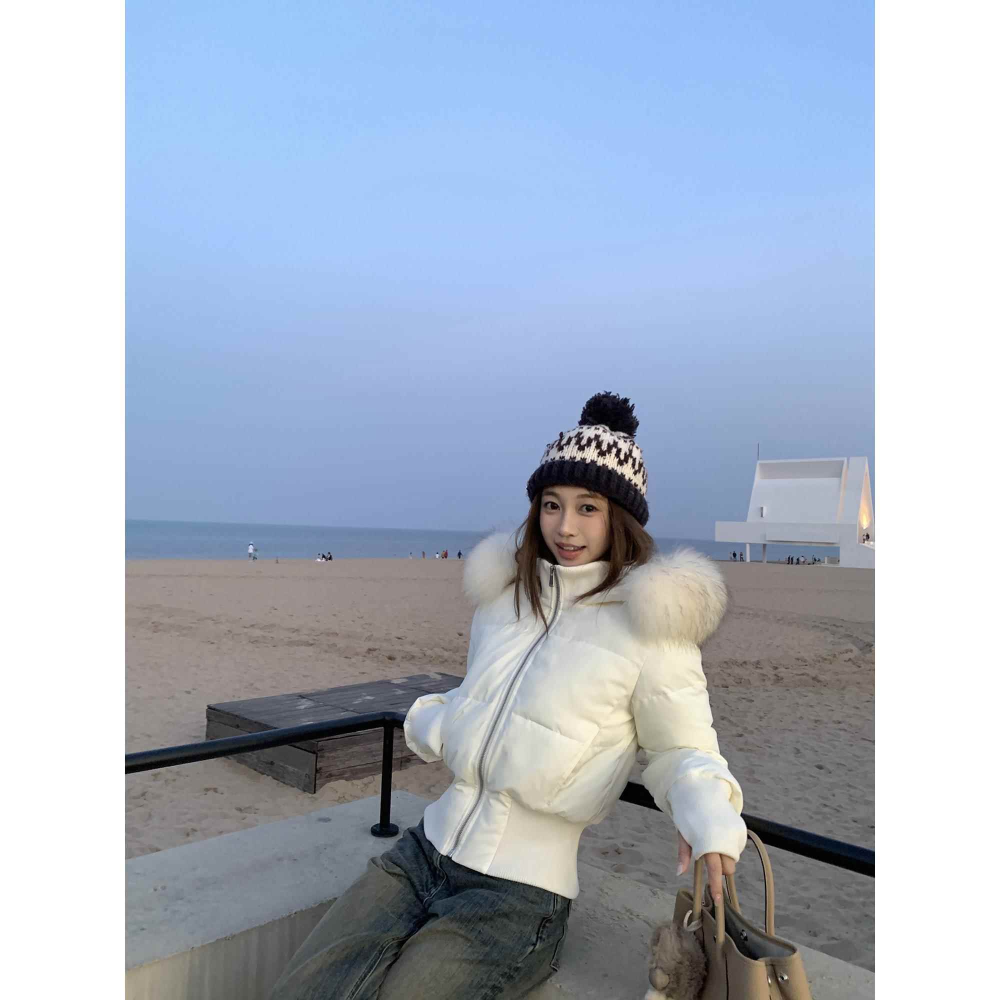 90白鸭绒大毛领白色短款羽绒服女2025冬季加绒加厚面包服棉衣外套