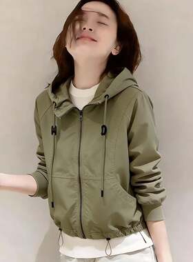 韩国复古短款连帽风衣外套女2026年春秋新款宽松工装冲锋衣夹克潮