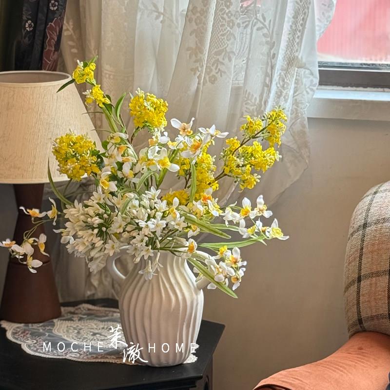 茉澈手捧花束彷真花高级感逼真花艺餐桌摆件假花装饰花新家软装