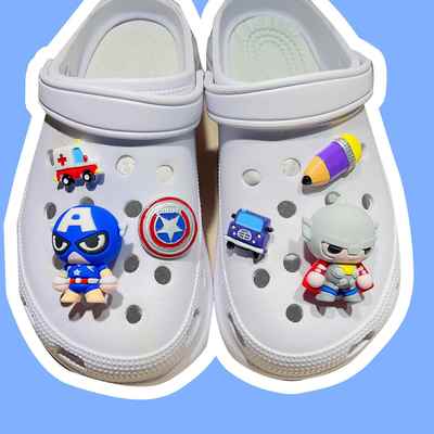 立体漫威公仔蜘蛛侠钢铁侠洞洞鞋男生配饰diy鞋花扣装饰卡通儿童