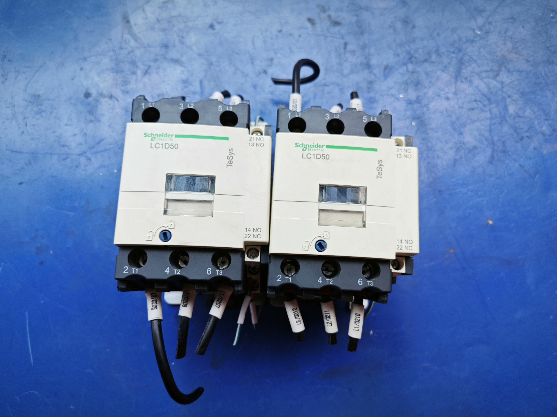 施耐德LC1D50交流接触器，80A大电流，380V/660