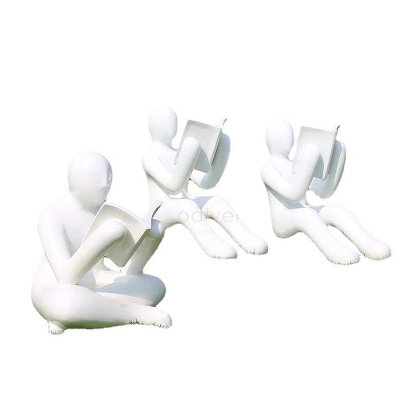 校园玻璃钢人物雕塑公园景区看书小人户外园林艺术读书郎摆件厂家