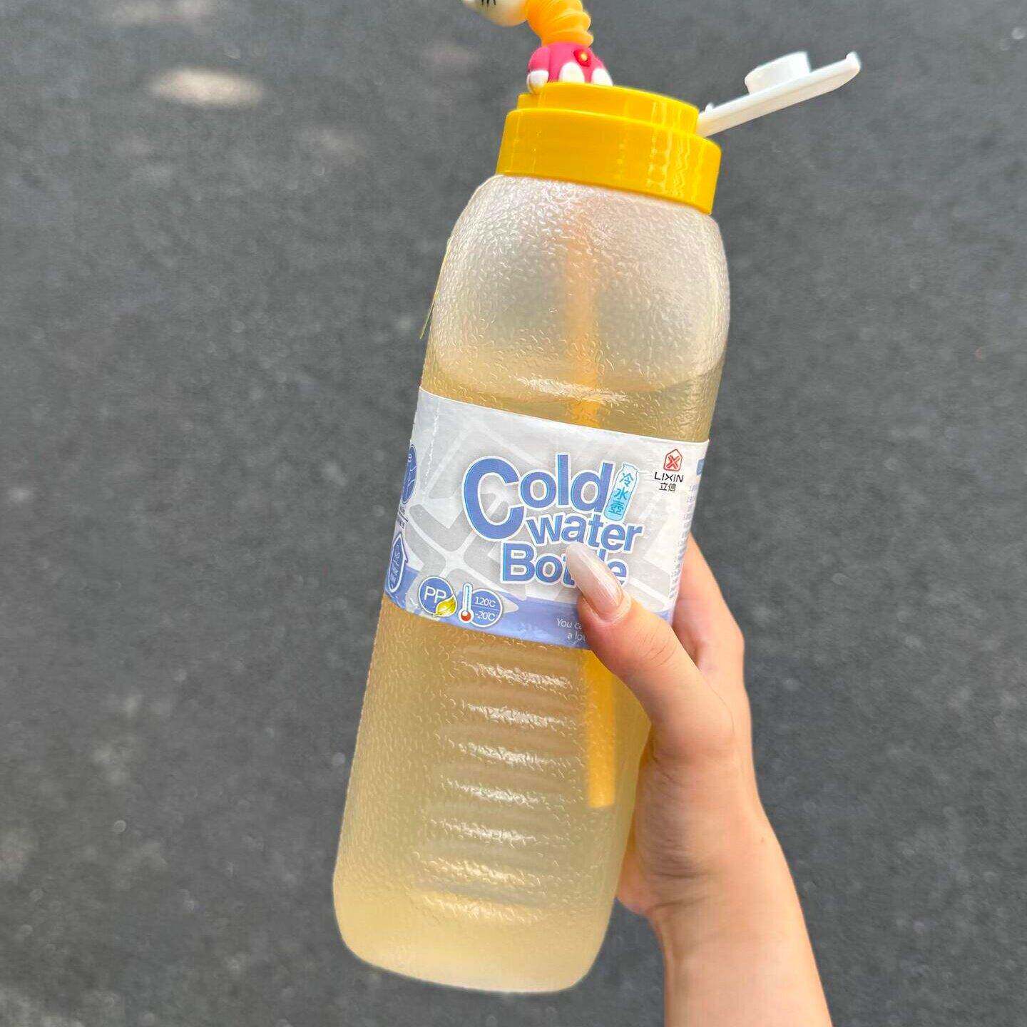 多巴胺吨吨杯冰箱冷水壶家用耐高温凉水壶水果茶冰饮杯便携随手杯
