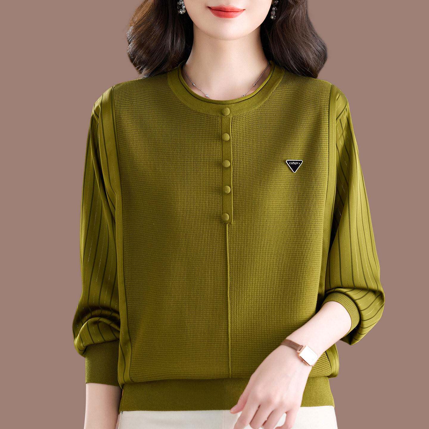 2026春季圆领钉珠冰丝针织衫女打底针织衫宽松拼接妈妈装长袖T恤